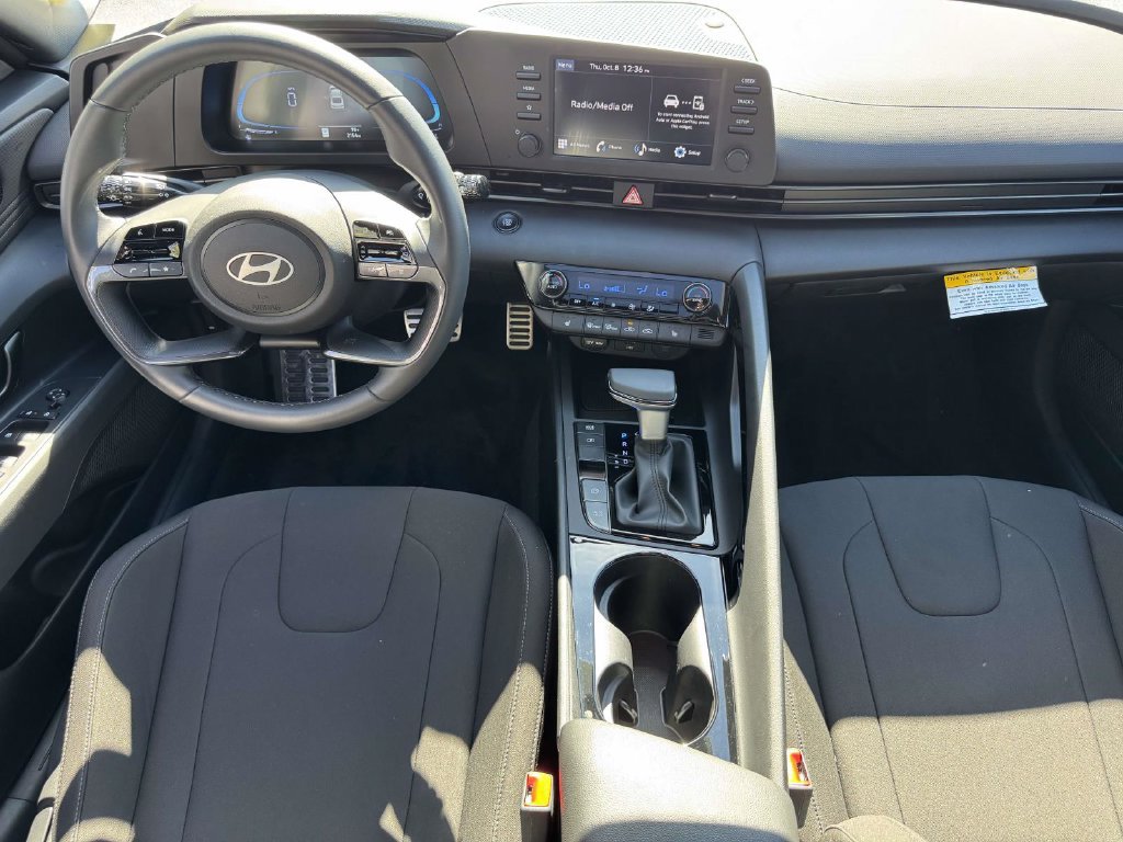 Used 2026 Hyundai Elantra SEL Sport Premium FWD image 13