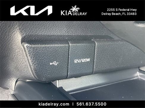 Used 2020 Toyota Camry SE w/ Convenience Package image 22