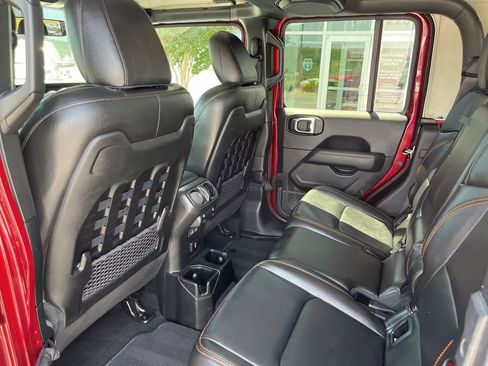 Used 2021 Jeep Gladiator Mojave AWD/4WD image 14