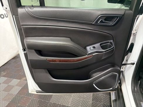 Used 2020 GMC Yukon XL SLT AWD/4WD image 18