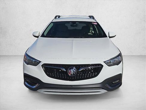 Used 2018 Buick Regal Preferred w/ Sights and Sounds Package image 2