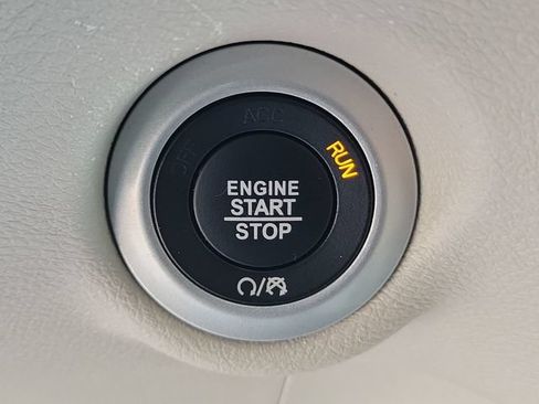 Used 2023 Chrysler Voyager LX FWD image 39