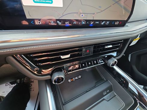 New 2026 Chevrolet Tahoe Premier AWD/4WD image 19