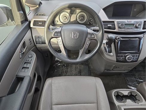 Used 2016 Honda Odyssey Touring Elite image 12