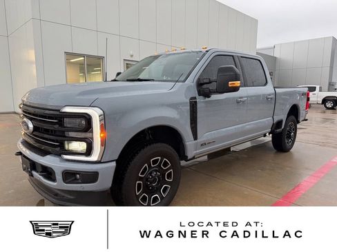 Used 2025 Ford F250 Platinum AWD/4WD image 1