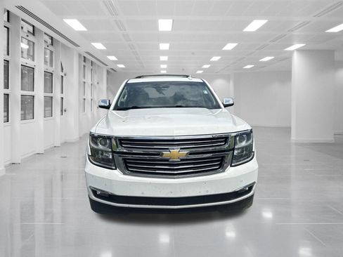 Used 2018 Chevrolet Suburban Premier RWD image 2