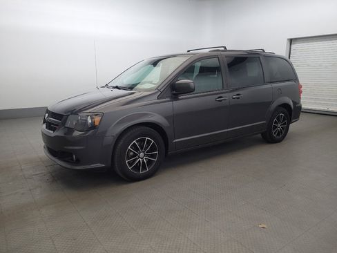 Used 2019 Dodge Grand Caravan GT FWD image 2