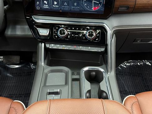 Used 2025 GMC Sierra 2500 Denali Ultimate image 33