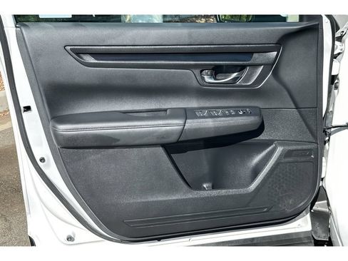 Used 2025 Honda CR-V EX image 11