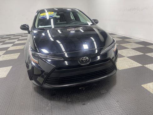 Used 2024 Toyota Corolla LE image 7