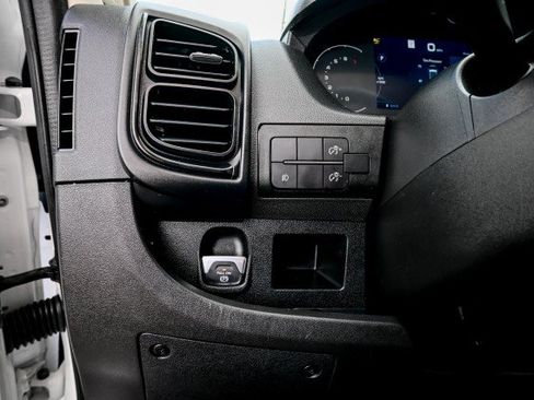 Used 2025 RAM ProMaster 2500 w/ U-Haul Equipment Group FWD image 30
