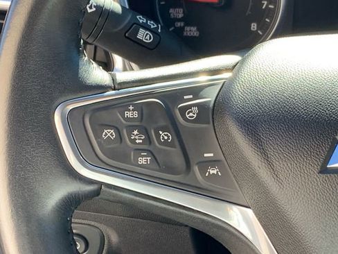 Used 2022 Chevrolet Equinox Premier image 30