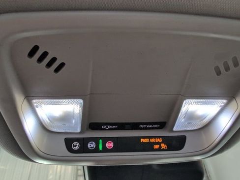 Used 2021 Chevrolet Malibu LT image 24