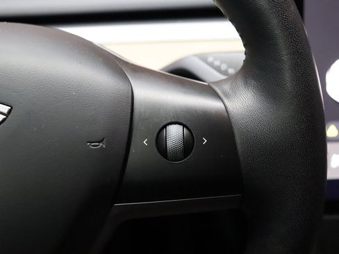 Used 2023 Tesla Model 3 Standard Range image 41