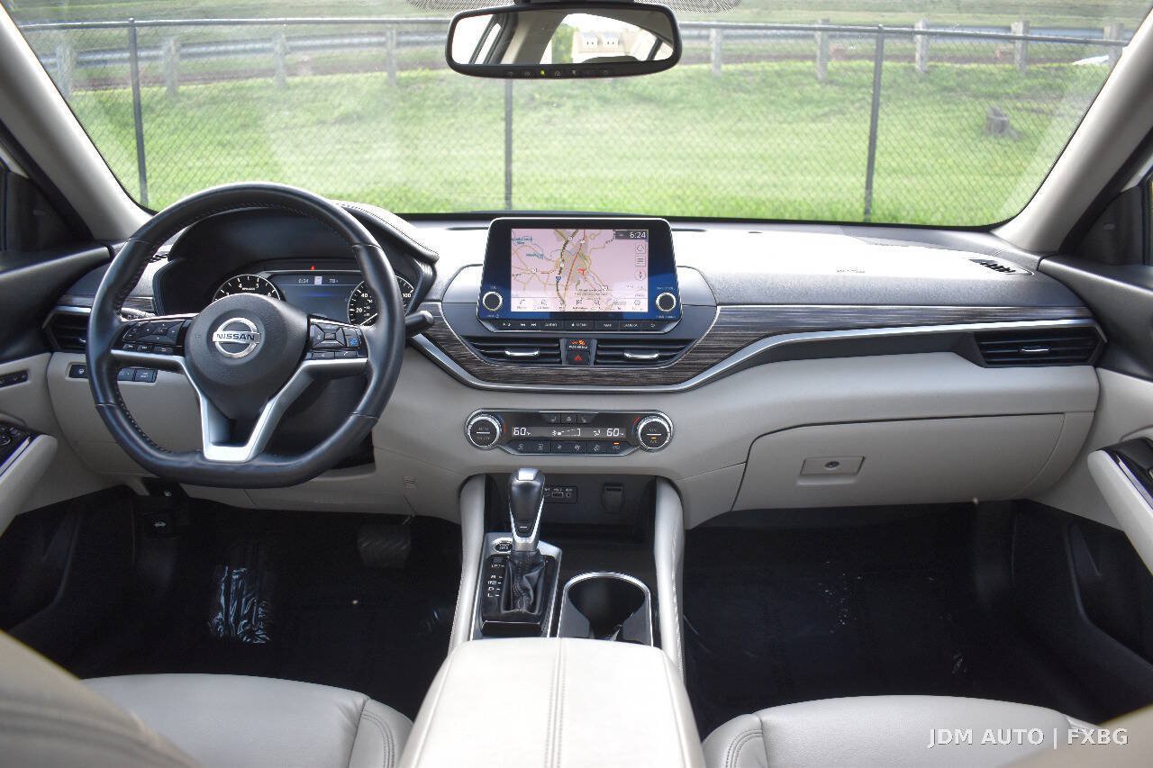 Used 2021 Nissan Altima 2.5 Platinum AWD/4WD image 17