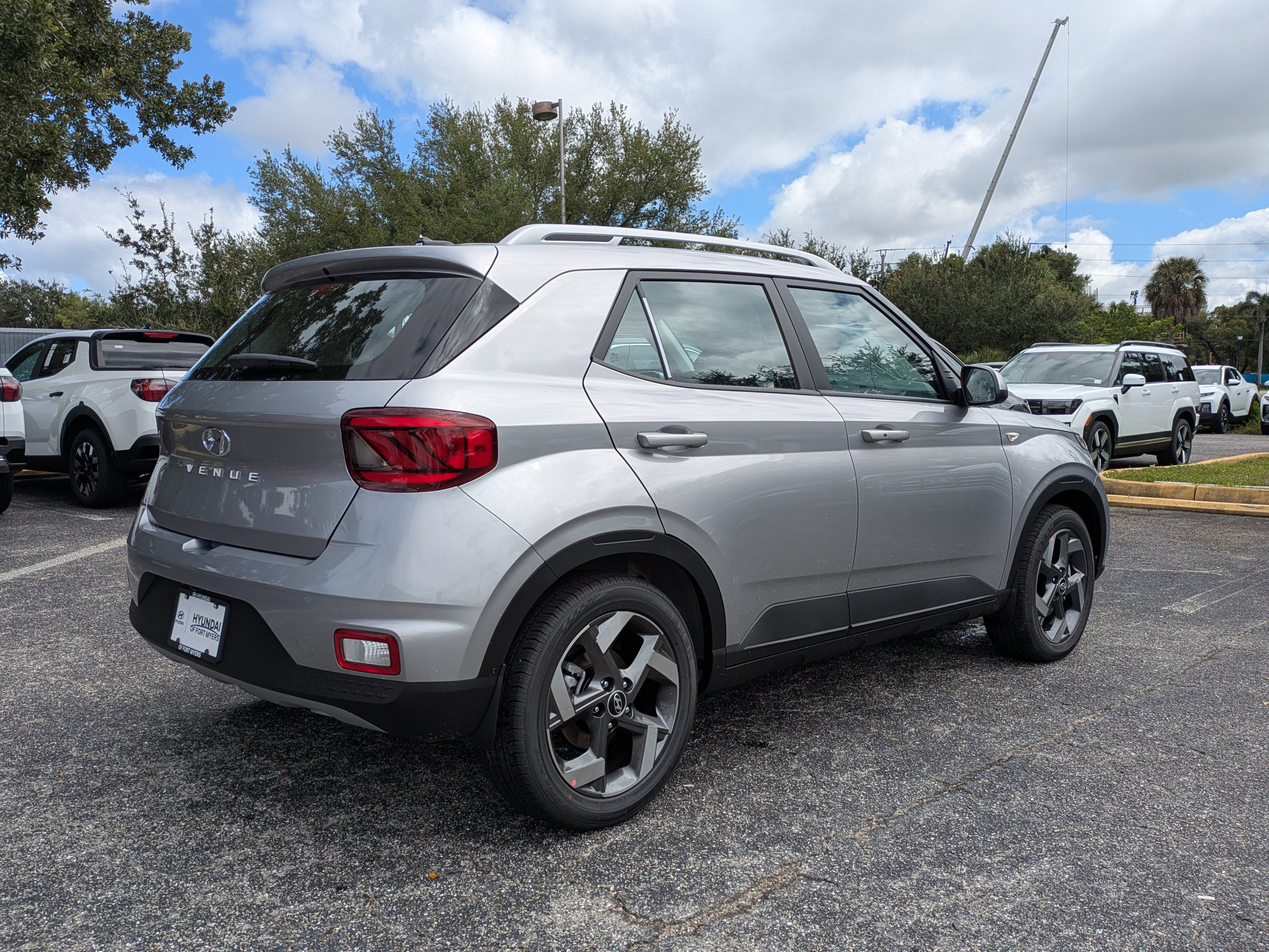 New 2026 Hyundai Venue SEL FWD image 5