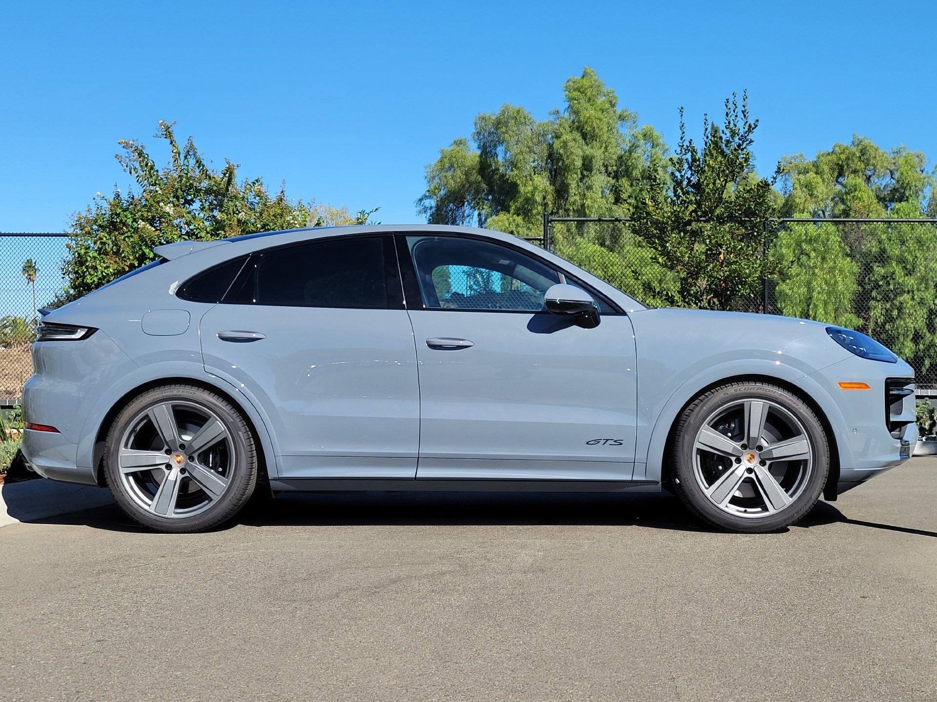 New 2026 Porsche Cayenne GTS AWD/4WD image 8