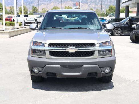 Used 2003 Chevrolet Avalanche 4x4 image 9