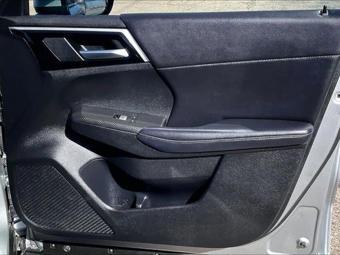 Used 2024 Mitsubishi Outlander SE image 23