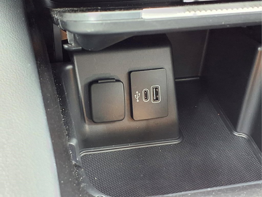 Used 2025 Ford Explorer ST AWD/4WD image 10