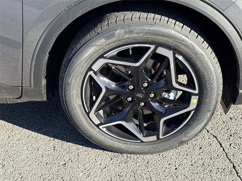 New 2026 Ford Escape Platinum w/ Premium Technology Package image 9