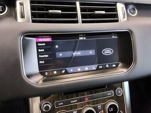 Used 2017 Land Rover Range Rover Sport SE AWD/4WD image 27