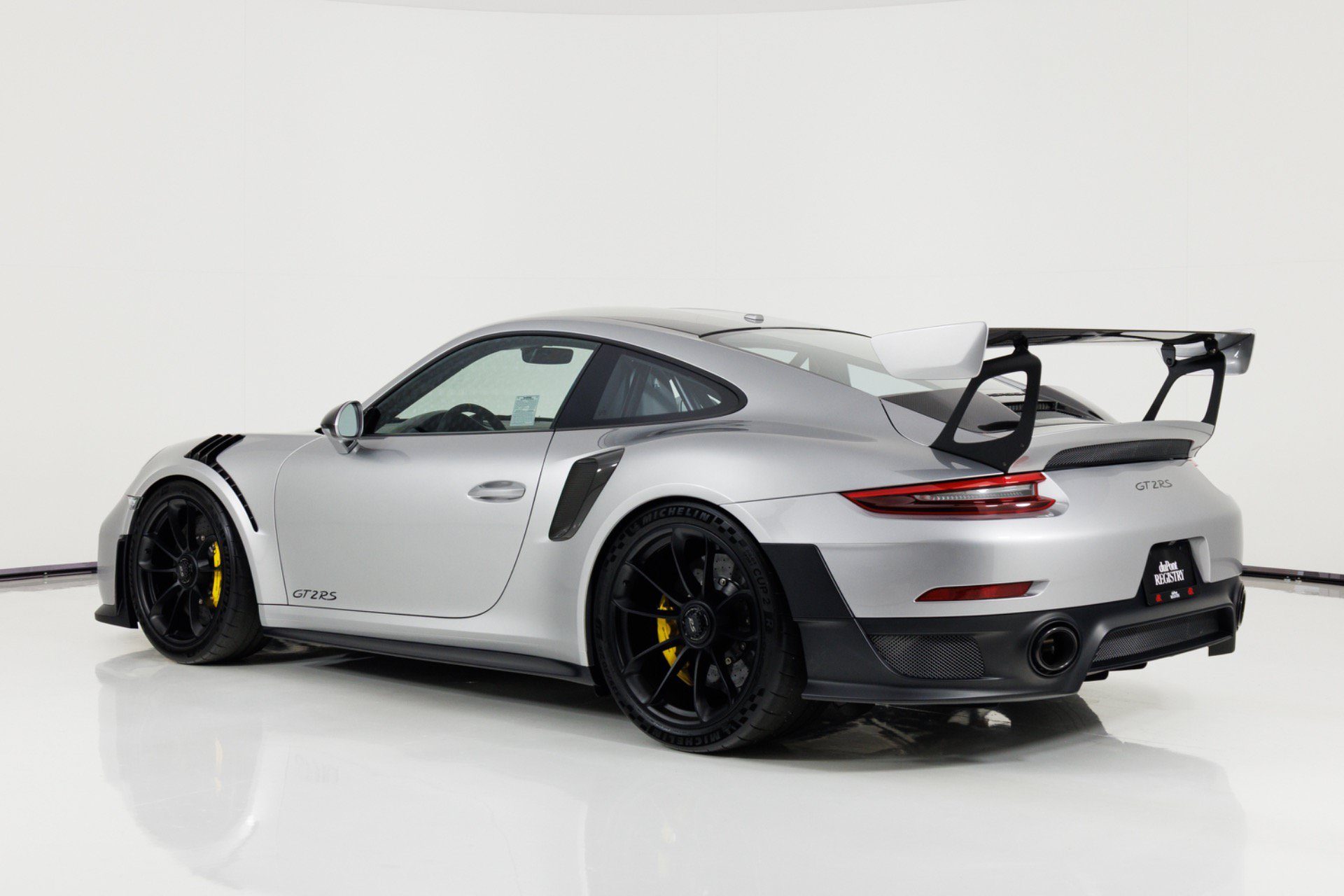 Used 2018 Porsche 911 GT2 RS RWD image 5