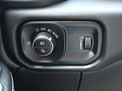 Used 2024 RAM 2500 Big Horn AWD/4WD image 38