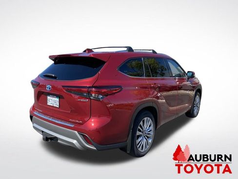 Used 2023 Toyota Highlander Platinum AWD/4WD image 7