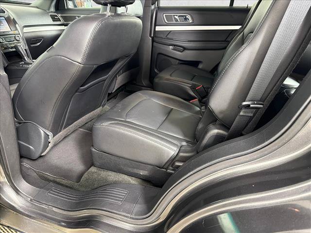 Used 2016 Ford Explorer XLT w/ Equipment Group 202A FWD image 22