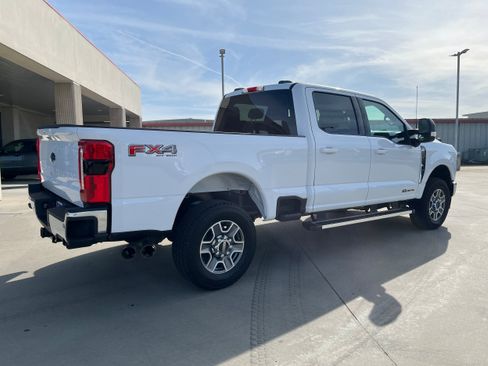 New 2026 Ford F250 Lariat w/ FX4 Off-Road Package AWD/4WD image 4