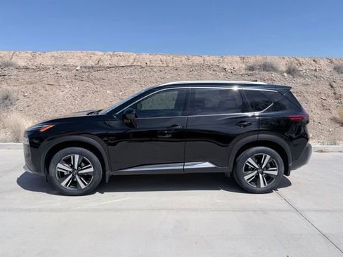 Certified 2022 Nissan Rogue Platinum w/ Head-Up Display Package image 5