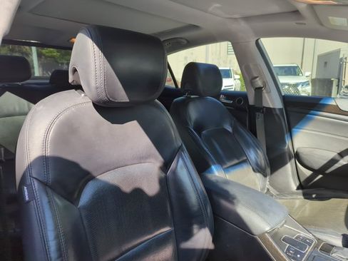 Used 2014 Kia Cadenza Premium w/ Luxury Package FWD image 27