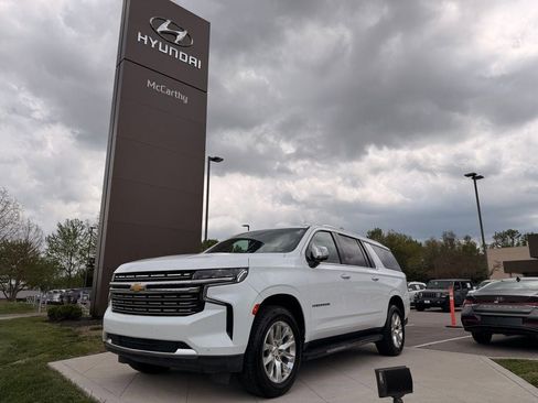 Used 2023 Chevrolet Suburban Premier AWD/4WD image 1