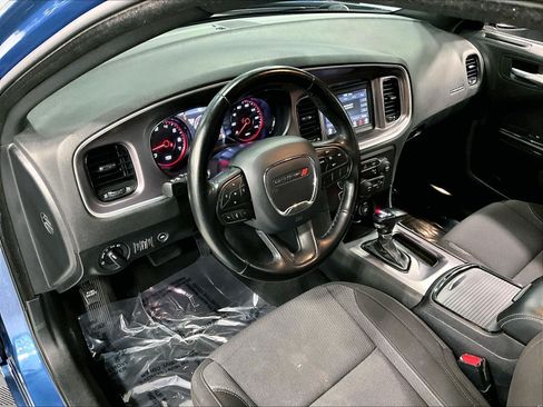 Used 2021 Dodge Charger SXT w/ Blacktop Package RWD image 17
