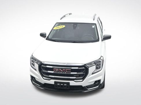 Used 2024 GMC Terrain AT4 AWD/4WD image 24