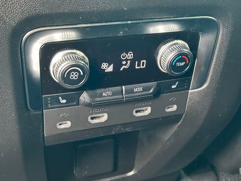 Used 2021 GMC Yukon Denali AWD/4WD image 26