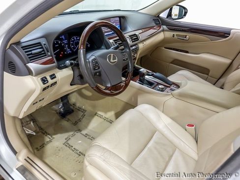 Used 2014 Lexus LS 460 AWD image 10