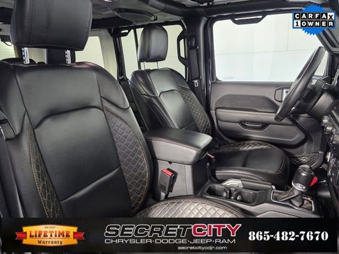 Used 2021 Jeep Wrangler Unlimited Sahara image 32