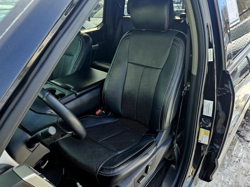 Used 2018 Ford F150 Lariat image 38