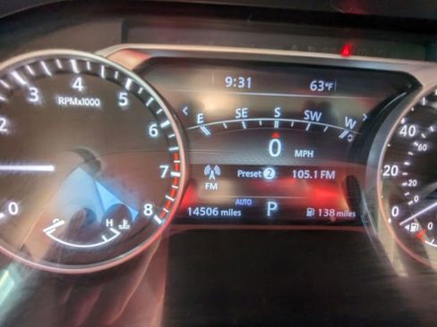 Used 2023 Nissan Pathfinder SL AWD/4WD image 22