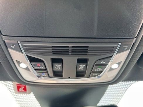 Used 2022 Acura MDX A-Spec AWD/4WD image 13