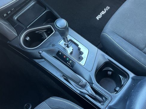 Used 2016 Toyota RAV4 XLE image 22