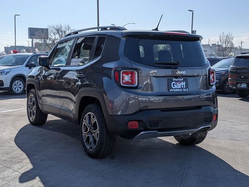 Used 2017 Jeep Renegade Limited image 7