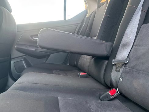 Certified 2025 Nissan Sentra SR FWD image 30