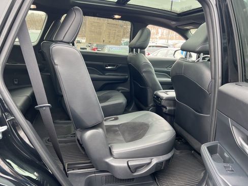 Used 2024 Toyota Grand Highlander MAX Platinum image 27