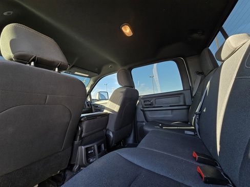 Used 2024 RAM 2500 Tradesman w/ Chrome Appearance Group image 28