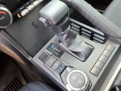 Used 2024 Toyota Tacoma SR5 image 6