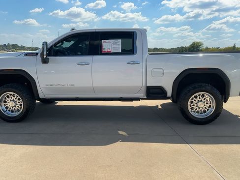 Used 2022 GMC Sierra 3500 Denali w/ Technology Package image 4