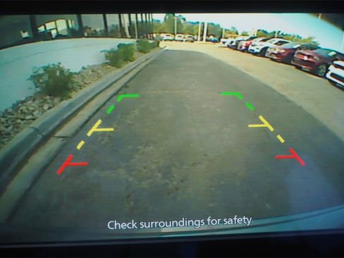 Used 2023 Nissan Kicks SV image 9